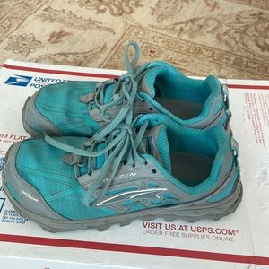Women’s Altra Lone Peak Size 7.5